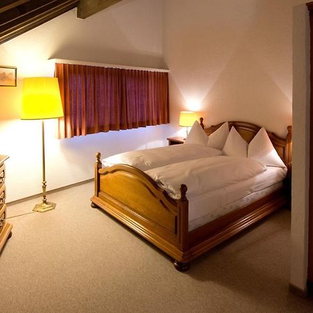 Romantik Hotel zu den drei Sternen Brunegg Exterior foto