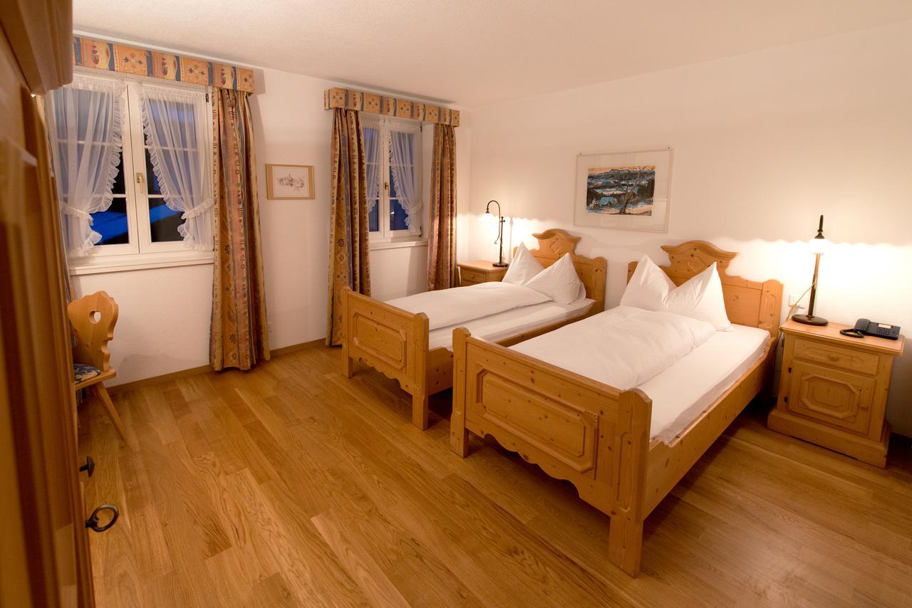 Romantik Hotel zu den drei Sternen Brunegg Zimmer foto