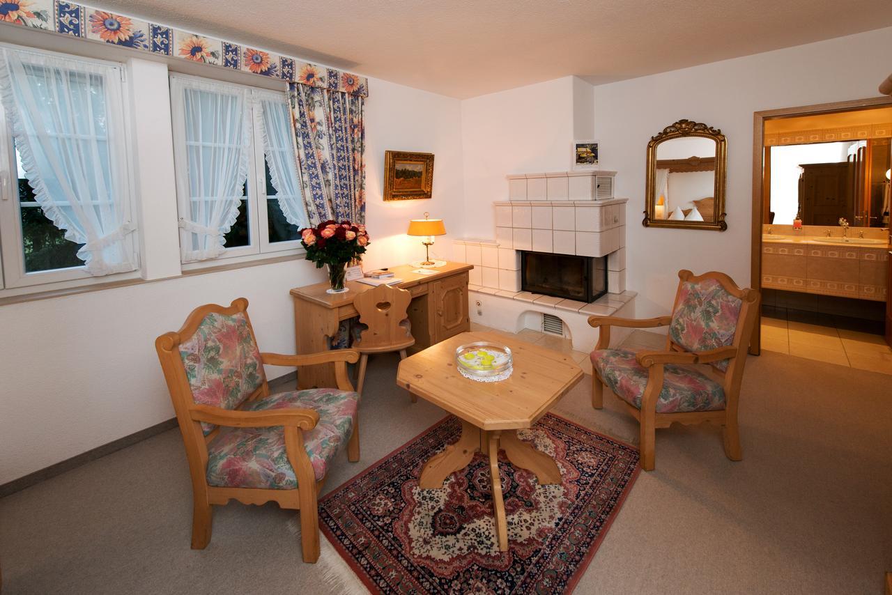Romantik Hotel zu den drei Sternen Brunegg Zimmer foto